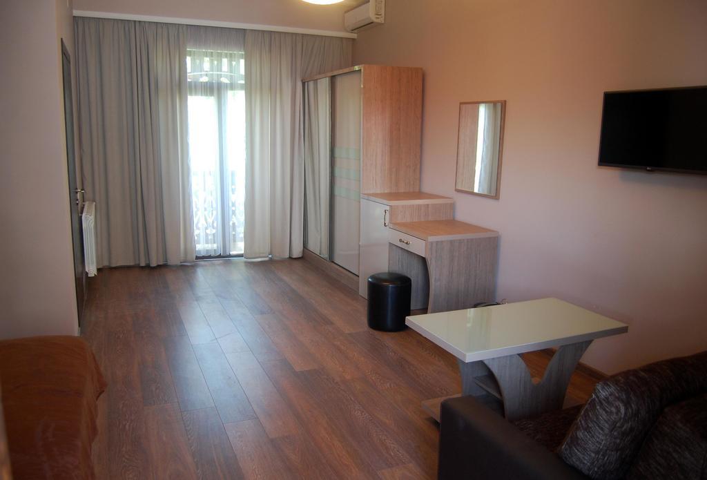 David'S Guest House Кобулети Екстериор снимка