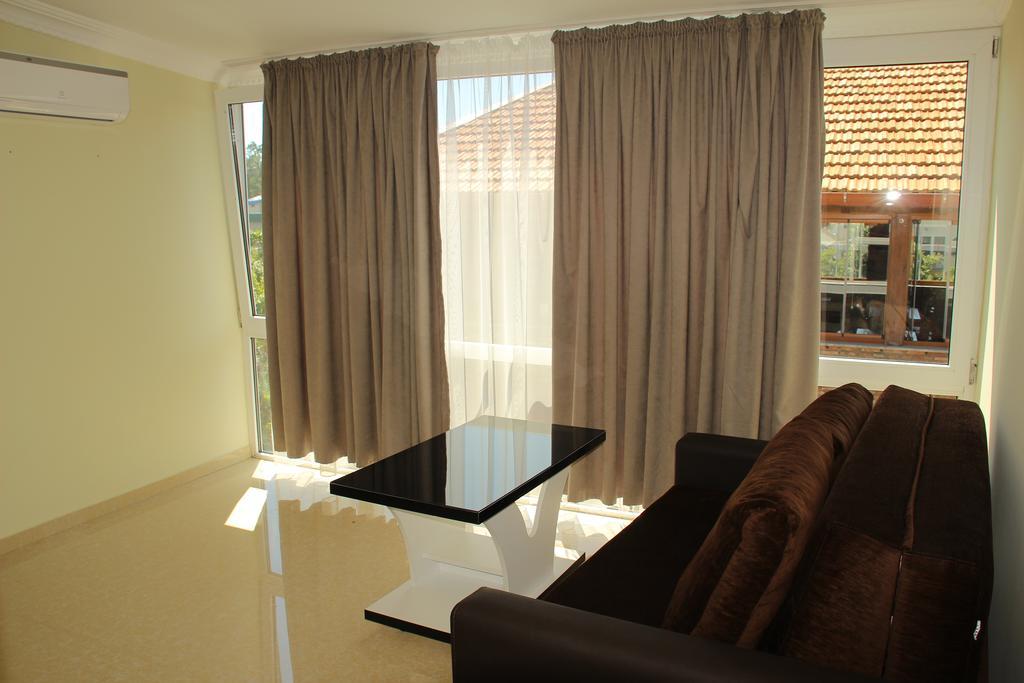 David'S Guest House Кобулети Екстериор снимка